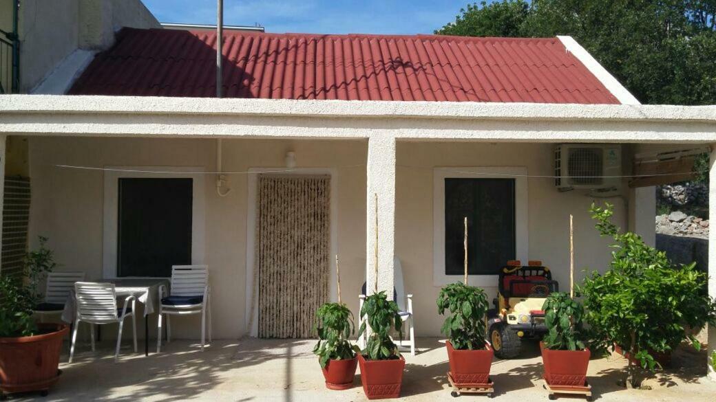 Apartments Viktorija Starigrad Paklenica Exterior foto